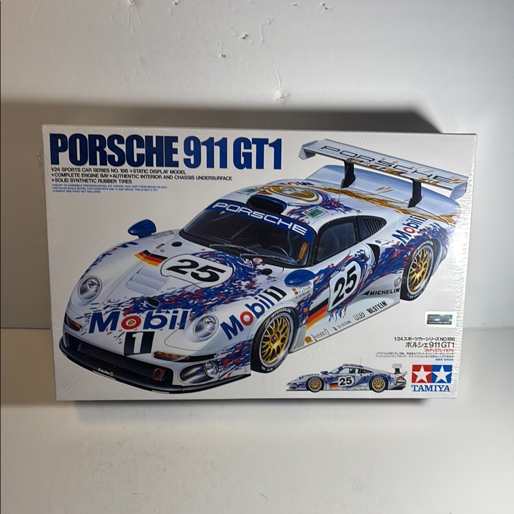 Porsche 911 GT1 Model Kit - White and Blue Tamiya 1/24